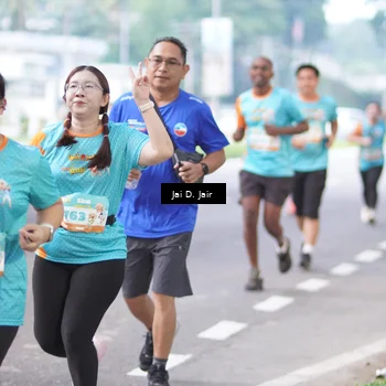 Runner Photo 8250016