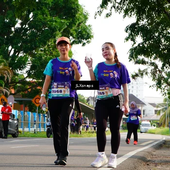 Runner Photo 8250057
