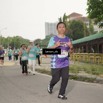Runner Photo 8250059