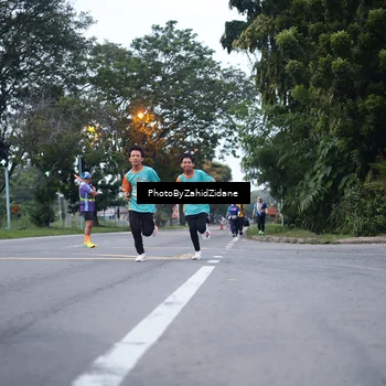 Runner Photo 8250067