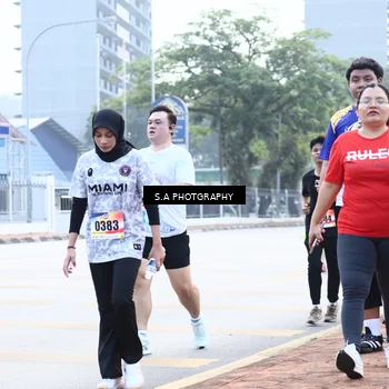 Runner Photo 8250075
