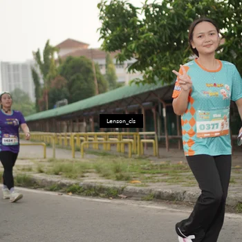 Runner Photo 8250117