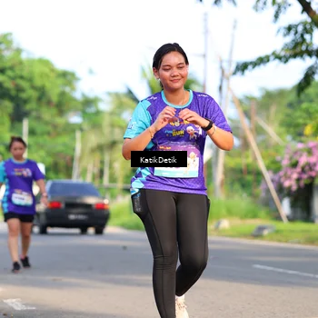 Runner Photo 8250151
