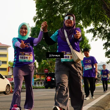 Runner Photo 8250203