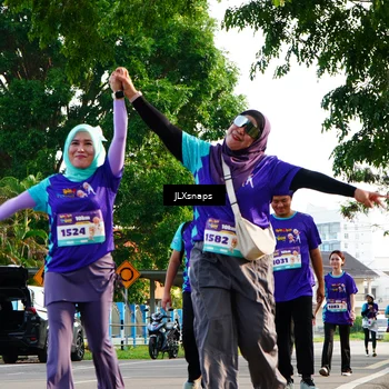 Runner Photo 8250243