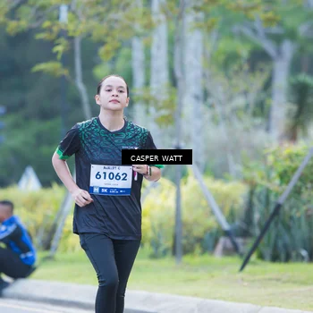 Runner Photo 8250245