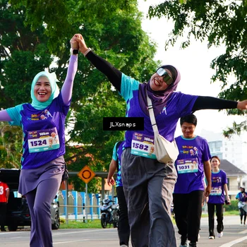 Runner Photo 8250253