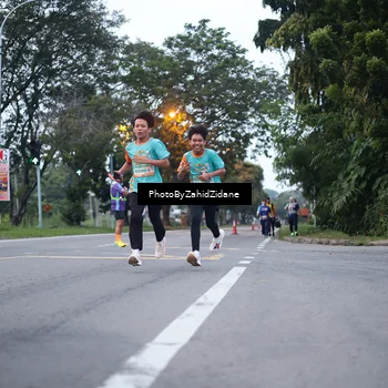 Runner Photo 8250261