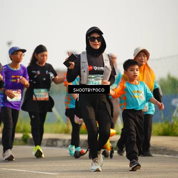 Runner Photo 8250302