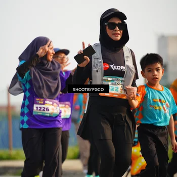 Runner Photo 8250347
