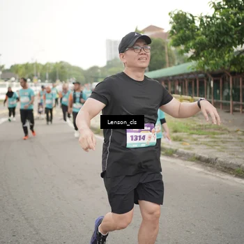Runner Photo 8250356