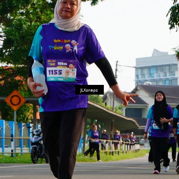 Runner Photo 8250376