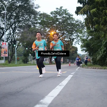 Runner Photo 8250378
