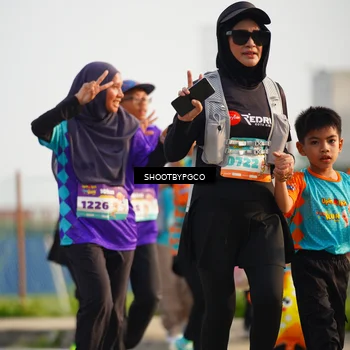 Runner Photo 8250411