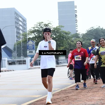 Runner Photo 8250506