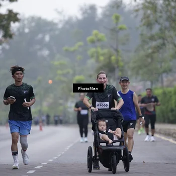 Runner Photo 8250533