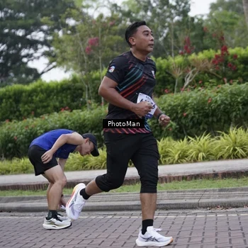 Runner Photo 8250599