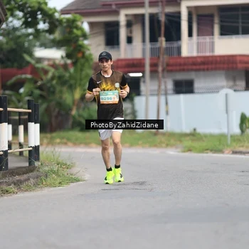 Runner Photo 8250606