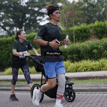 Runner Photo 8250609