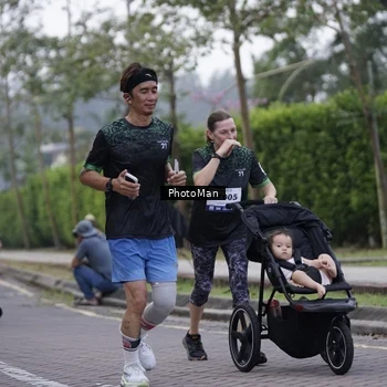 Runner Photo 8250643