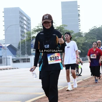 Runner Photo 8250646