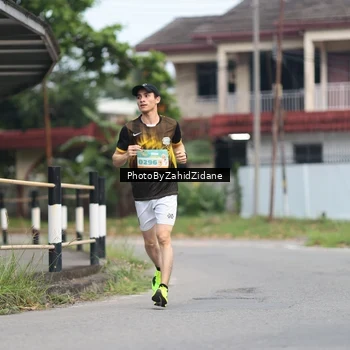 Runner Photo 8250681