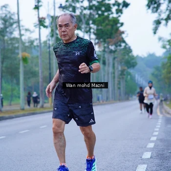 Runner Photo 8250705