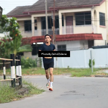 Runner Photo 8250772