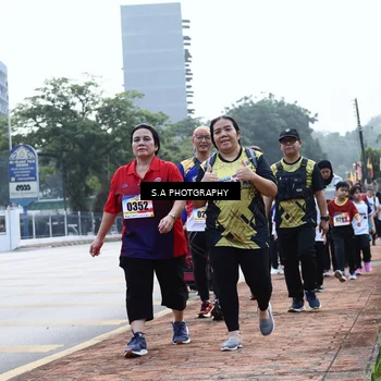 Runner Photo 8250811