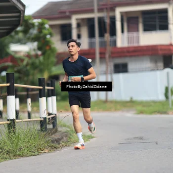 Runner Photo 8250905