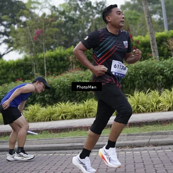 Runner Photo 8250923