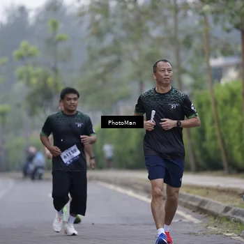Runner Photo 8250927