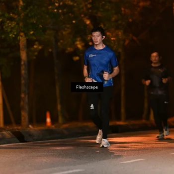 Runner Photo 8250944