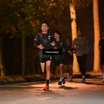 Runner Photo 8250970