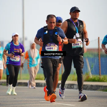 Runner Photo 8250973
