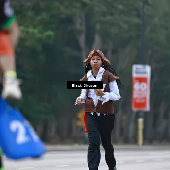 Runner Photo 8251001