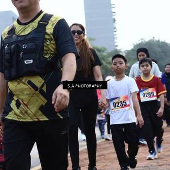 Runner Photo 8251060