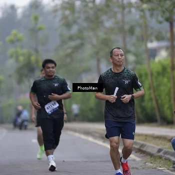Runner Photo 8251082