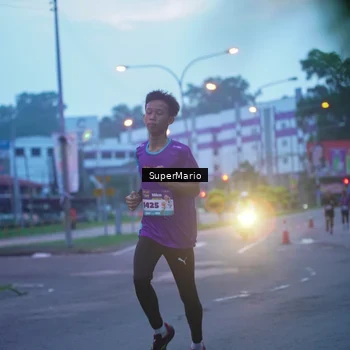 Runner Photo 8251533