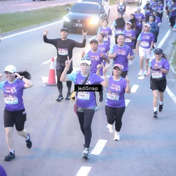 Runner Photo 8251898