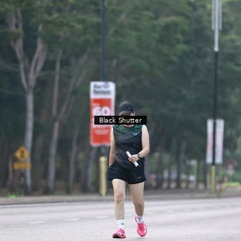 Runner Photo 8251900