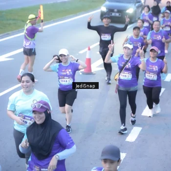 Runner Photo 8251902