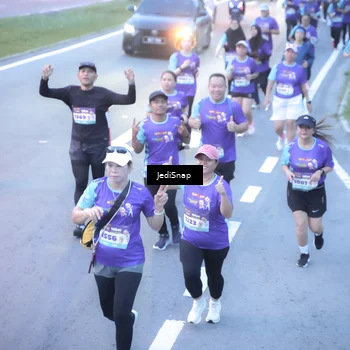 Runner Photo 8251926