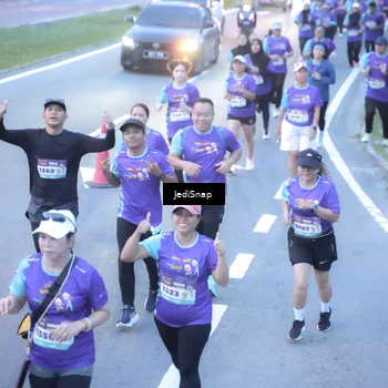 Runner Photo 8251943