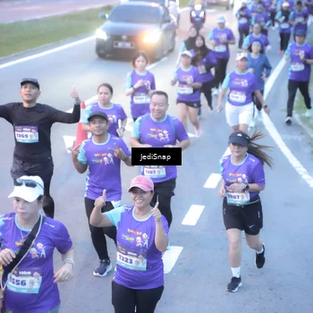 Runner Photo 8251954