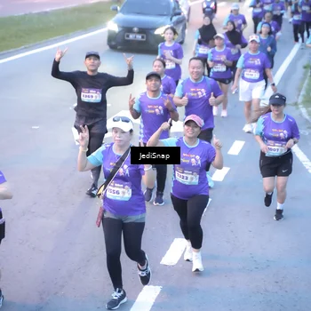 Runner Photo 8251955