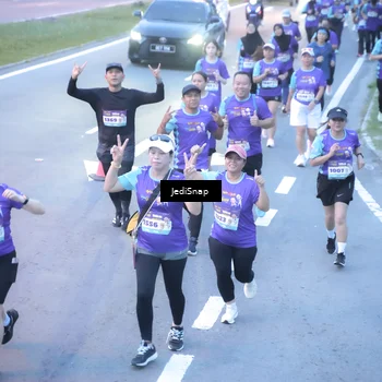 Runner Photo 8251960