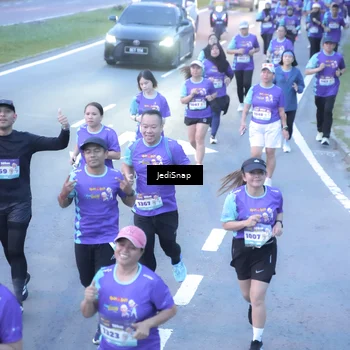 Runner Photo 8251988