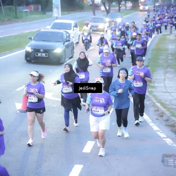 Runner Photo 8252033