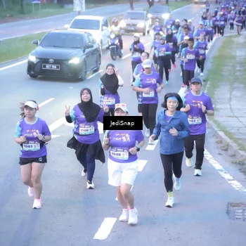 Runner Photo 8252046